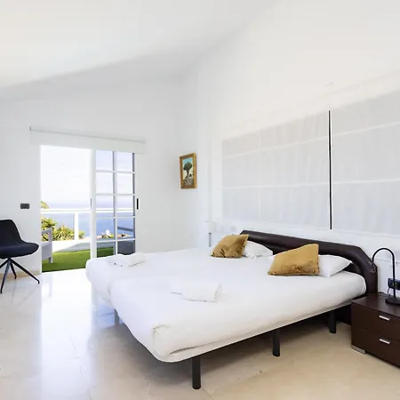 בית נופש Fantastic With Amazing Sea Views *