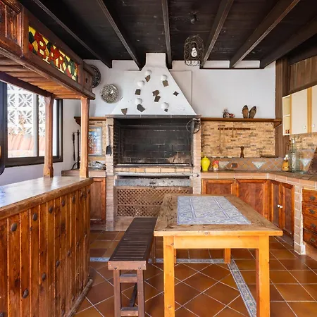 Fantastic With Amazing Sea Views Holiday home
