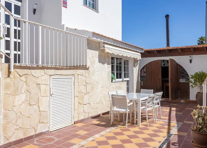 Vakantiehuis Fantastic With Amazing Sea Views *