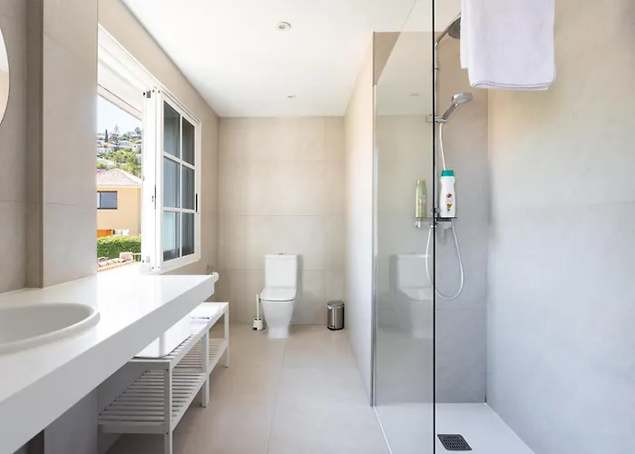 Fantastic With Amazing Sea Views Дом отдыха