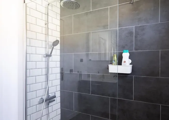 Дом отдыха Fantastic With Amazing Sea Views