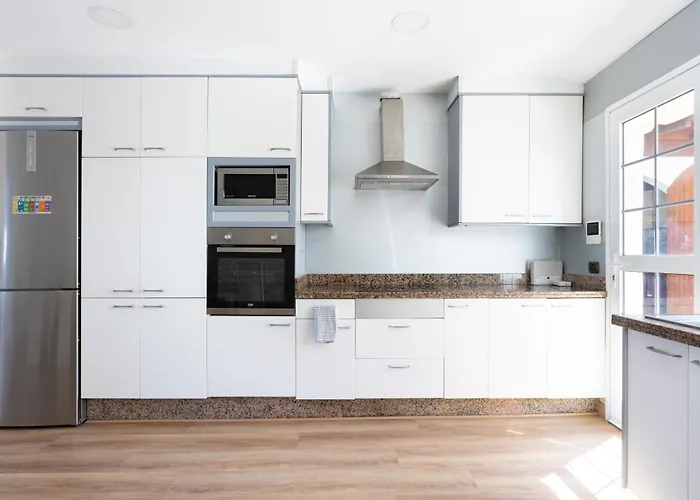 Дом отдыха Fantastic With Amazing Sea Views