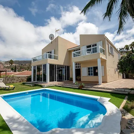 Fantastic With Amazing Sea Views Holiday home Puntillo Del Sol